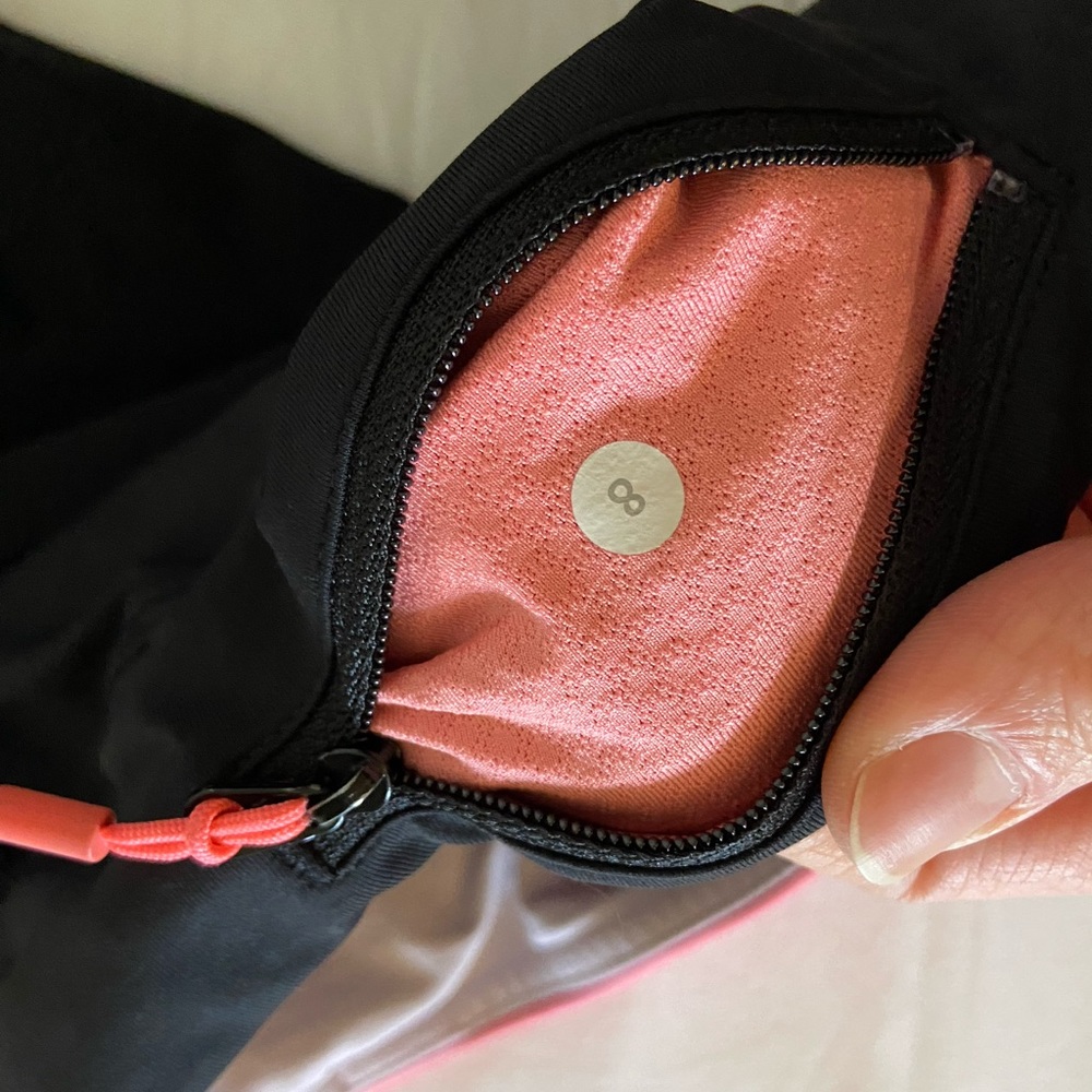 LULULEMON-  ruffle detail running crop - Picture 5 of 5